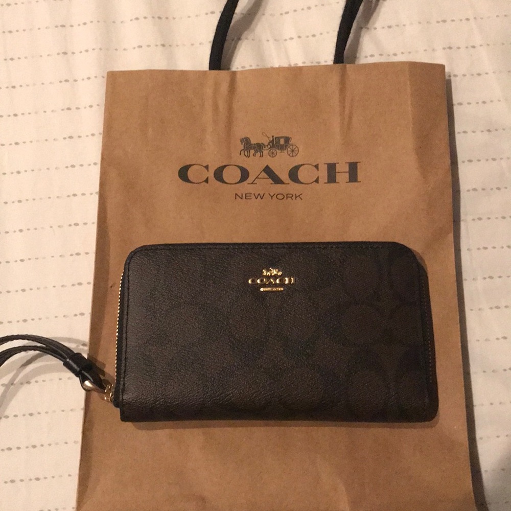 Women’s Coach wallet